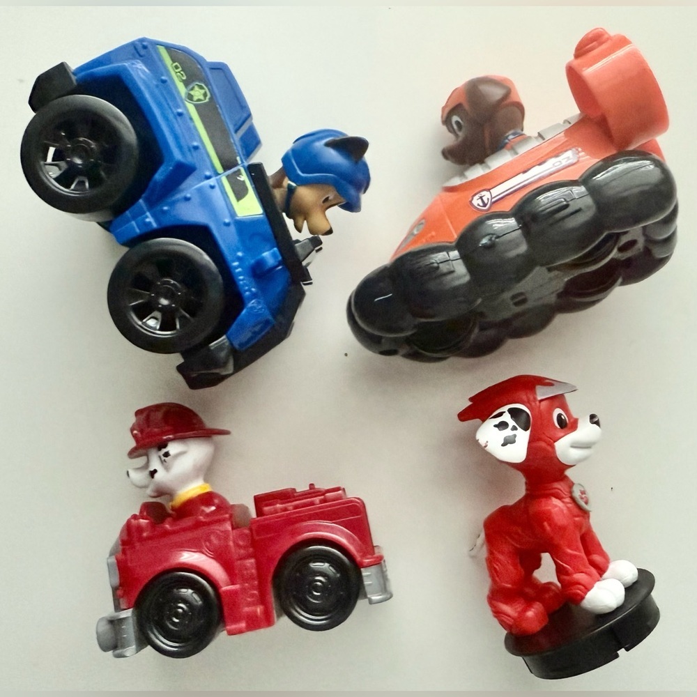 Paw Patrol Vehicle and Figure Set